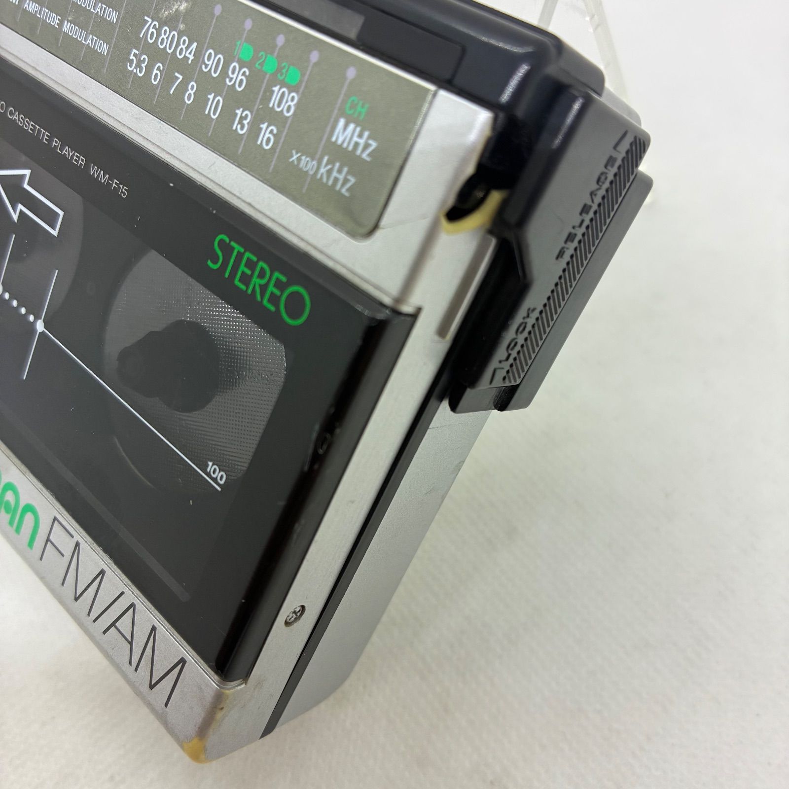 ジャンク品】SONYソニー FM/AMステレオカセットウォークマン WALKMAN