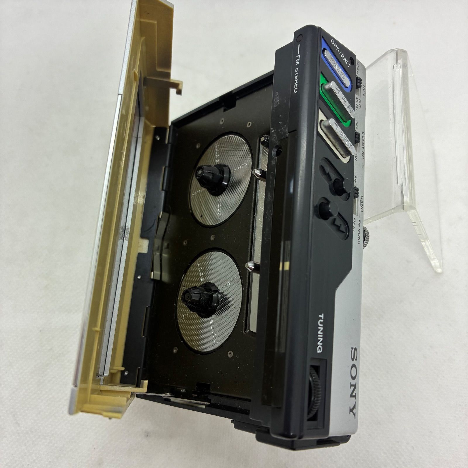 ジャンク品】SONYソニー FM/AMステレオカセットウォークマン WALKMAN