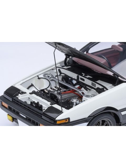 オートアート 1/18 トヨタ スプリンター トレノ (AE86) 「頭文字 D