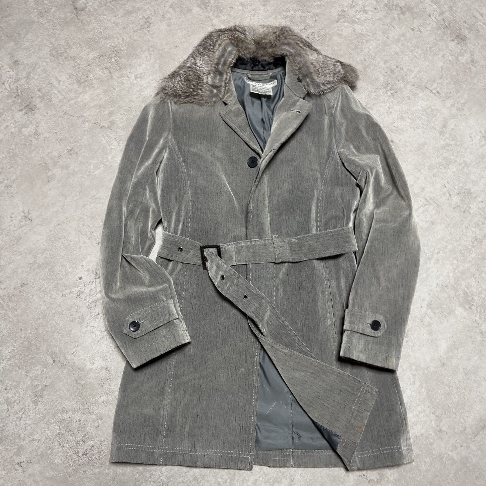 KATHARINE HAMNETT LONDON ファー付きロングコート M グレー ベルト付 ラビットファー 比翼仕立て キャサリンハムネット コート 目 お兄