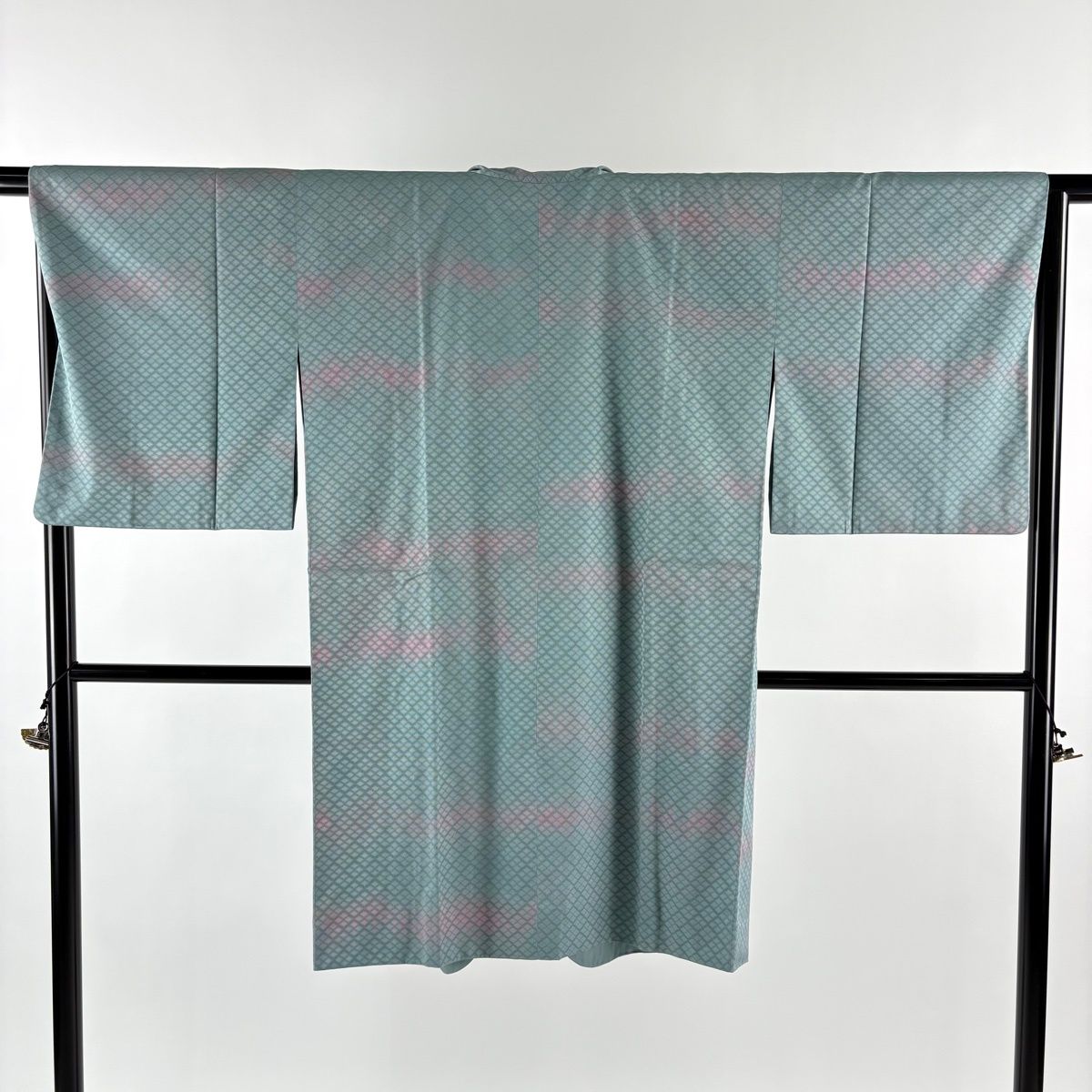 道中着 身丈103 cm 裄丈65.5 M 和装コート 着物衿 ますいわ岩 菱 霞 ぼかし 灰緑 正絹 秀品