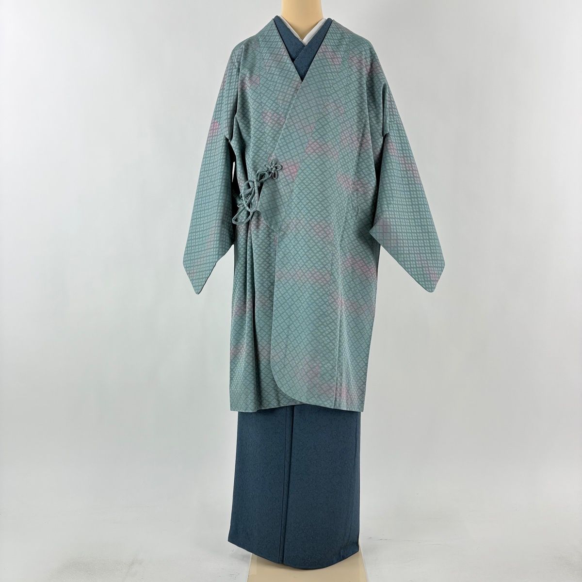 道中着 身丈103 cm 裄丈65.5 M 和装コート 着物衿 ますいわ岩 菱 霞 ぼかし 灰緑 正絹 秀品