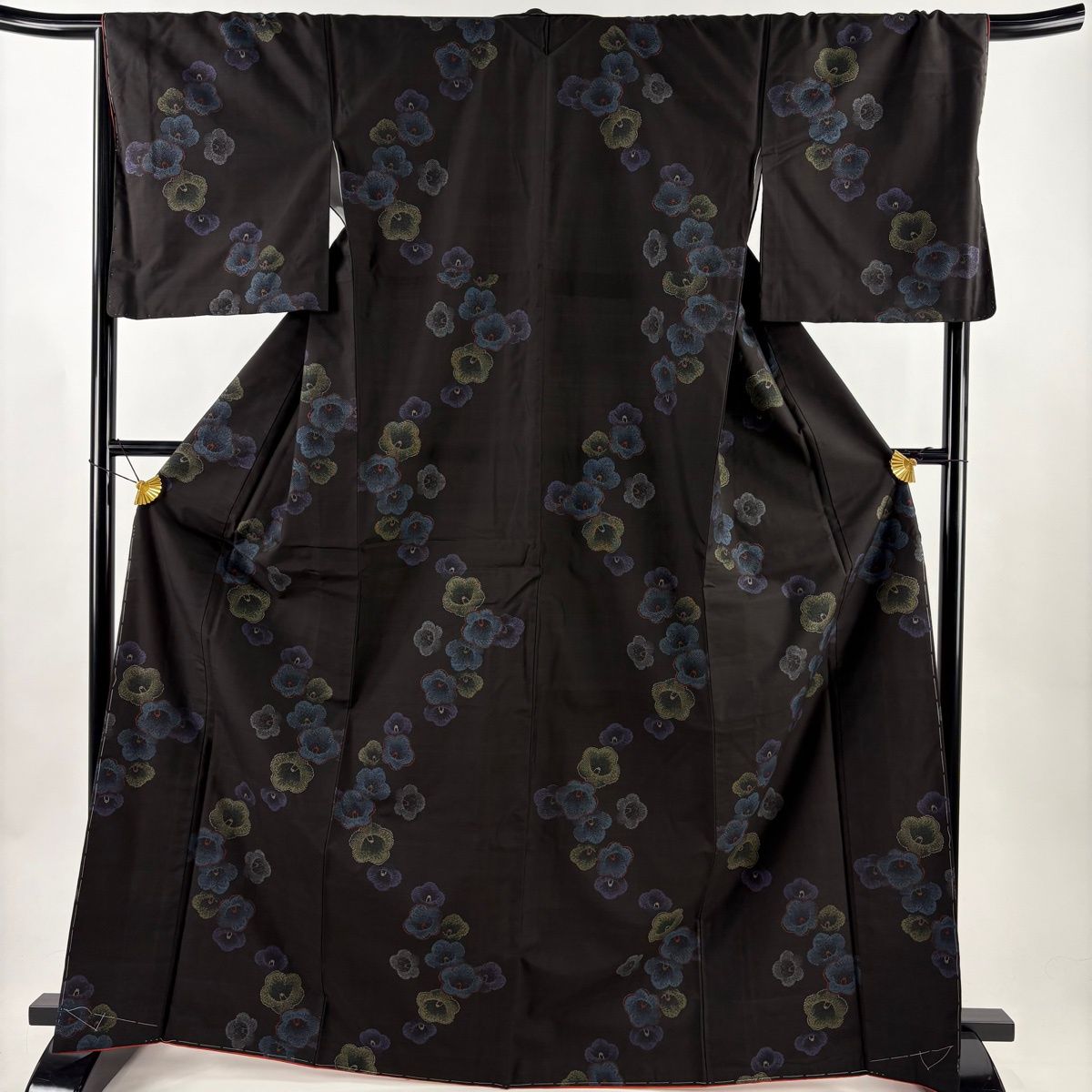 紬 身丈167cm 裄丈68.5cm L 袷 椿 黒 正絹 秀品 【中古】 - メルカリ