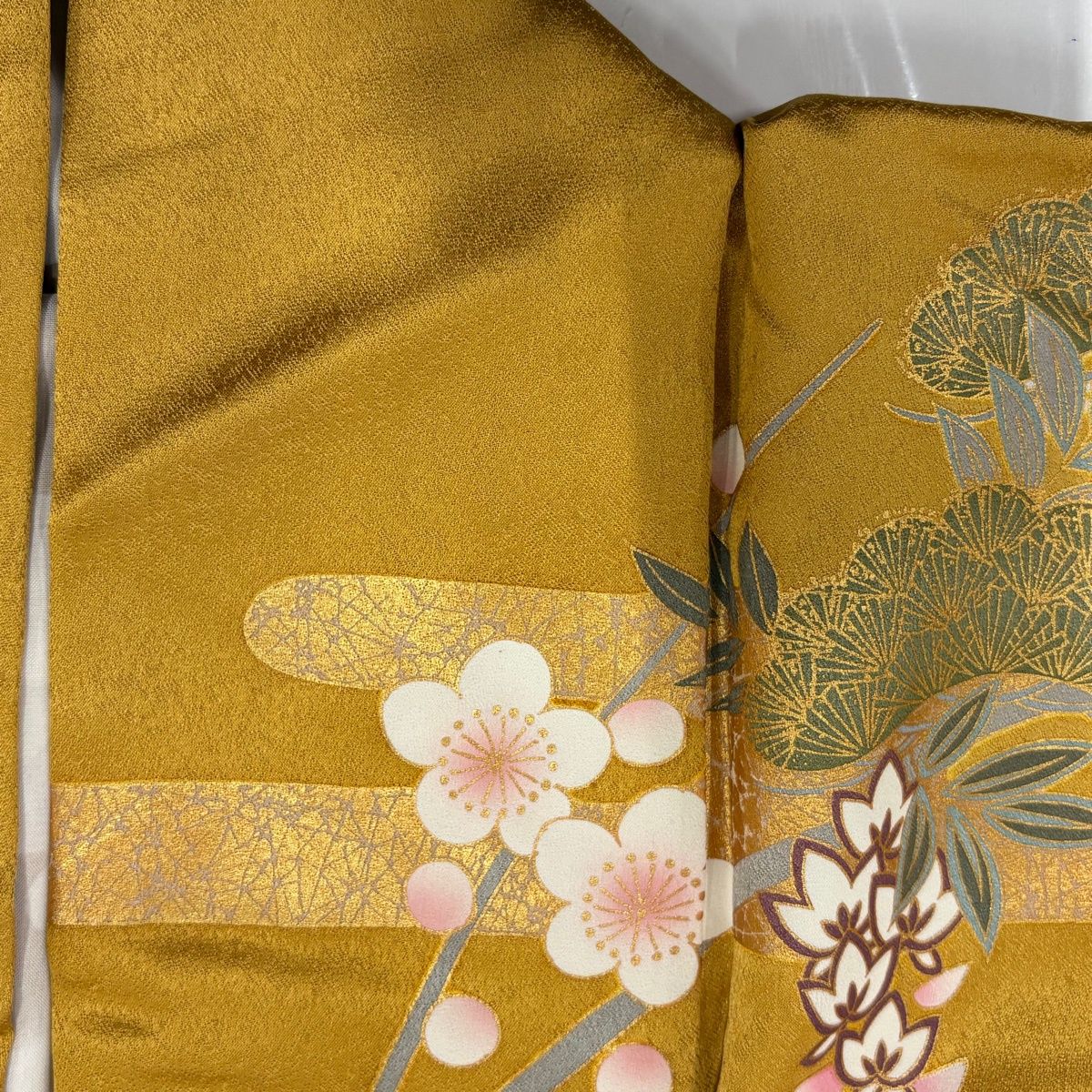 美品】 振袖 身丈167.5cm 裄丈67cm M 袷 御所車 草花 金糸 金彩 山吹色