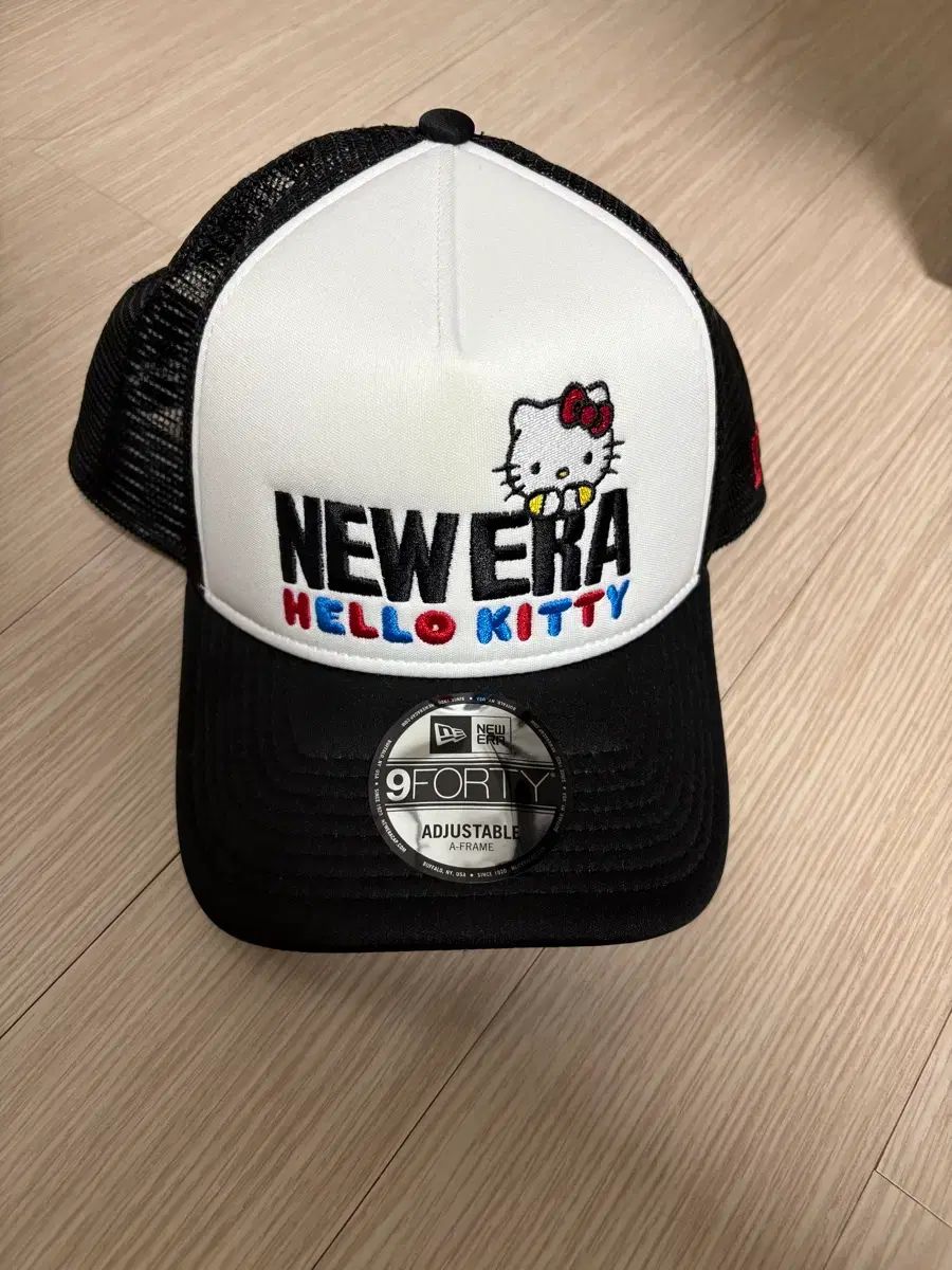 ニューエラ ハローキティ ベースボールキャップ Aフレーム
