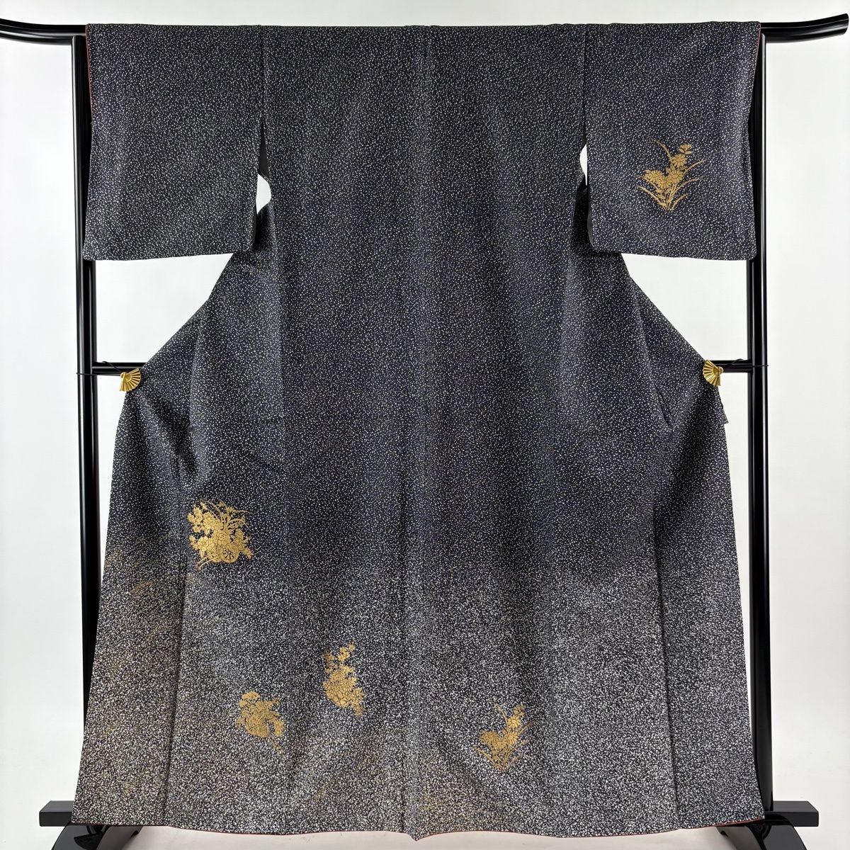 付下げ 身丈161 cm 裄丈64 M 袷 花車 ススキ 金彩 黒灰 正絹 秀品