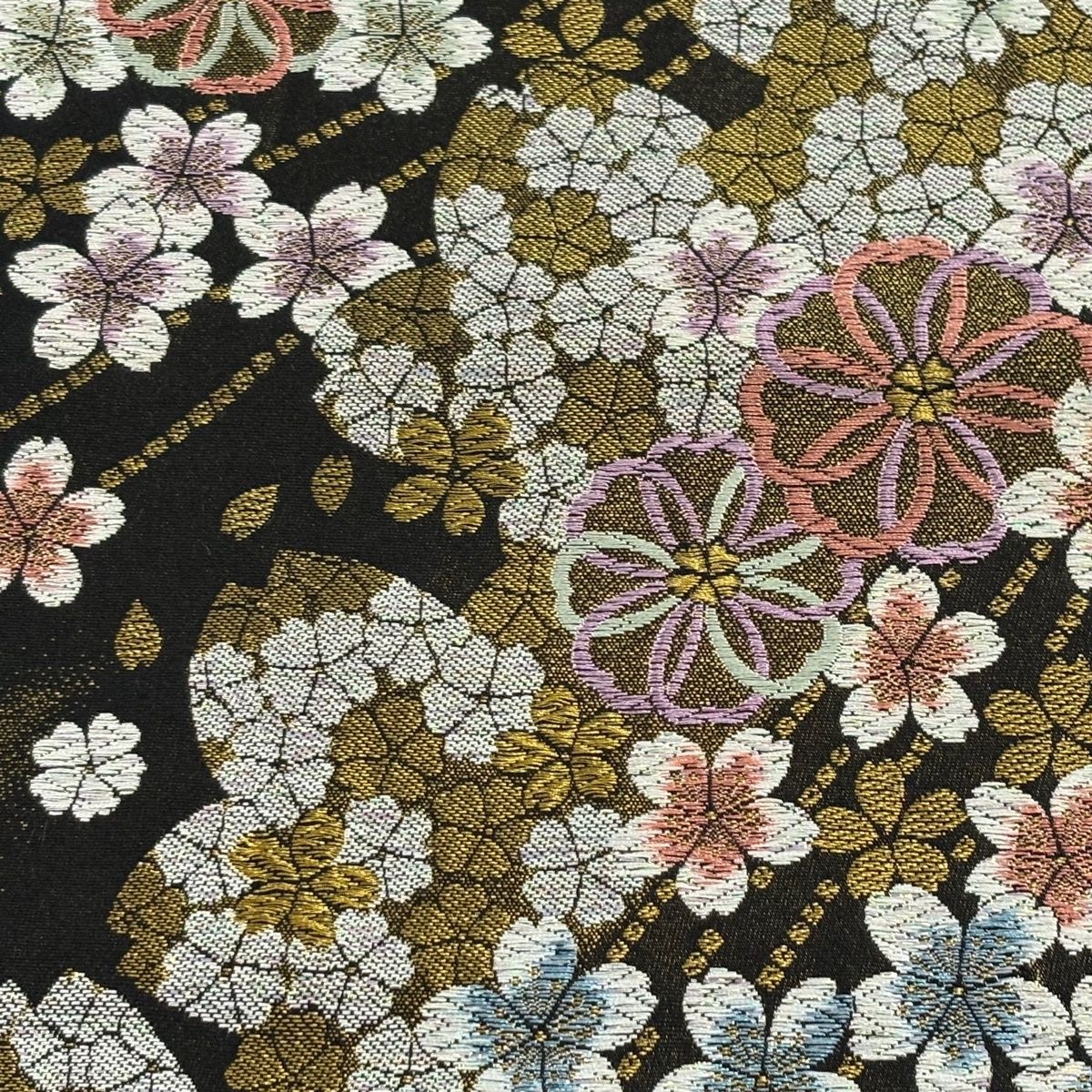 美品】 袋帯 秀品 振袖向き 桜 金糸 箔 黒 六通 正絹 【中古】 - メルカリ