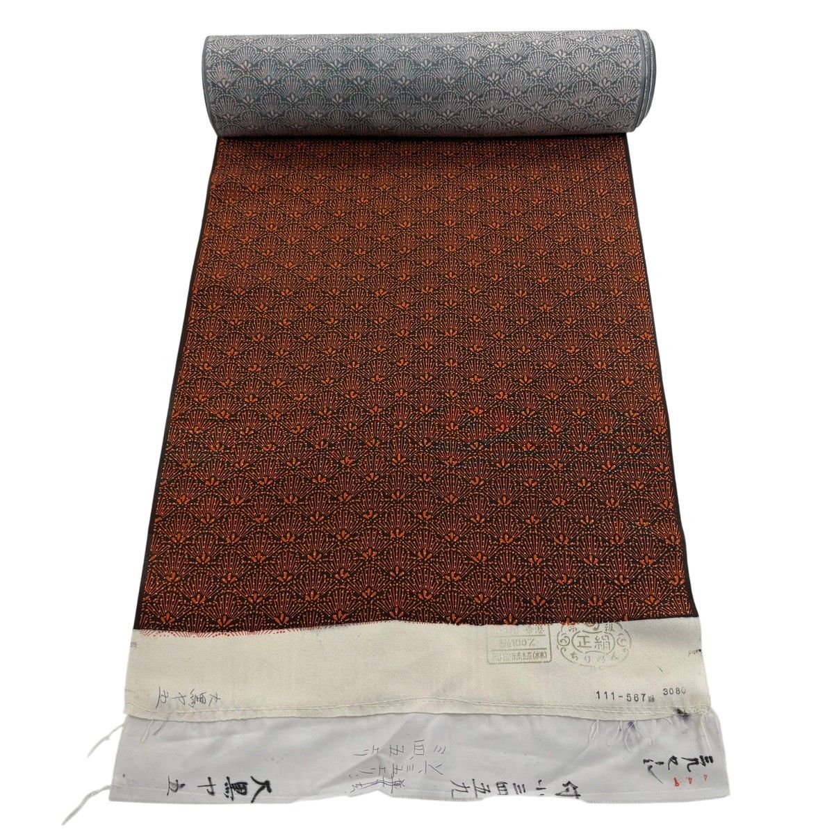 小紋 市松に露芝 正絹 反物 反物 秀品 小紋 若松梅 菱 朱色 正絹 【中古】 - メルカリ