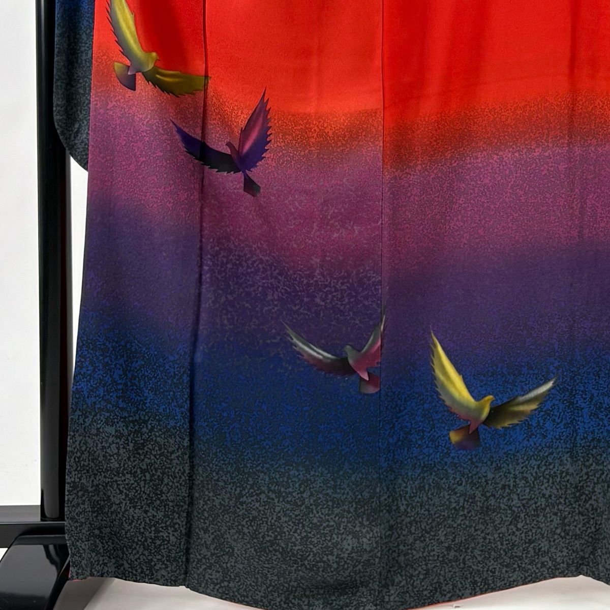 振袖 身丈165cm 裄丈67cm M 袷 斉藤三才 落款 鳥 染め分け ぼかし 赤