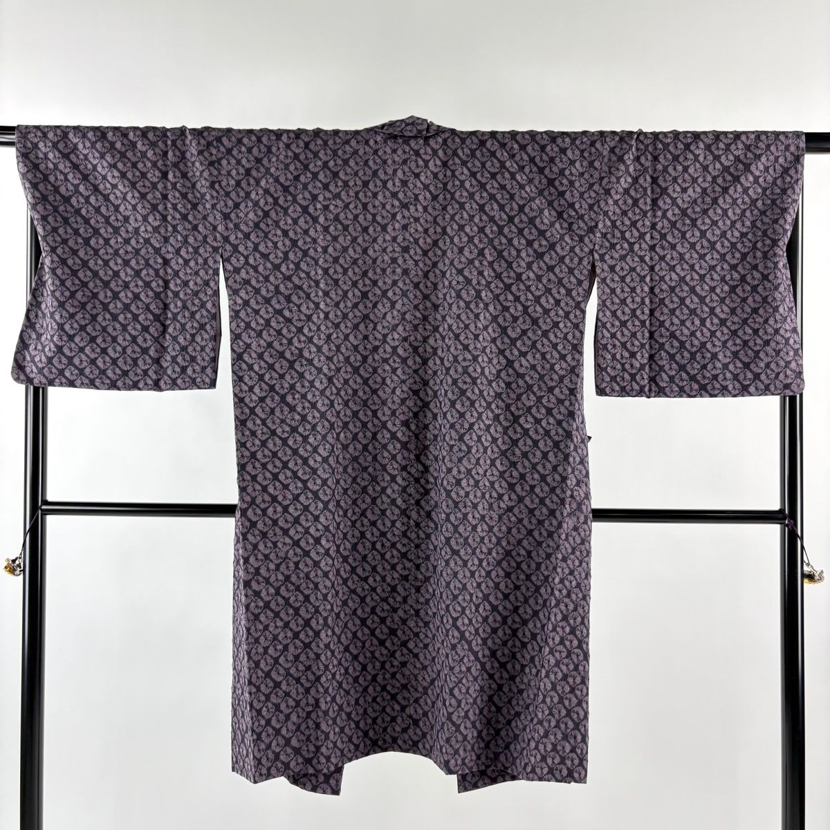 美品】 道中着 身丈109cm 裄丈69.5cm L 和装コート 幾何学模様 紬 紫