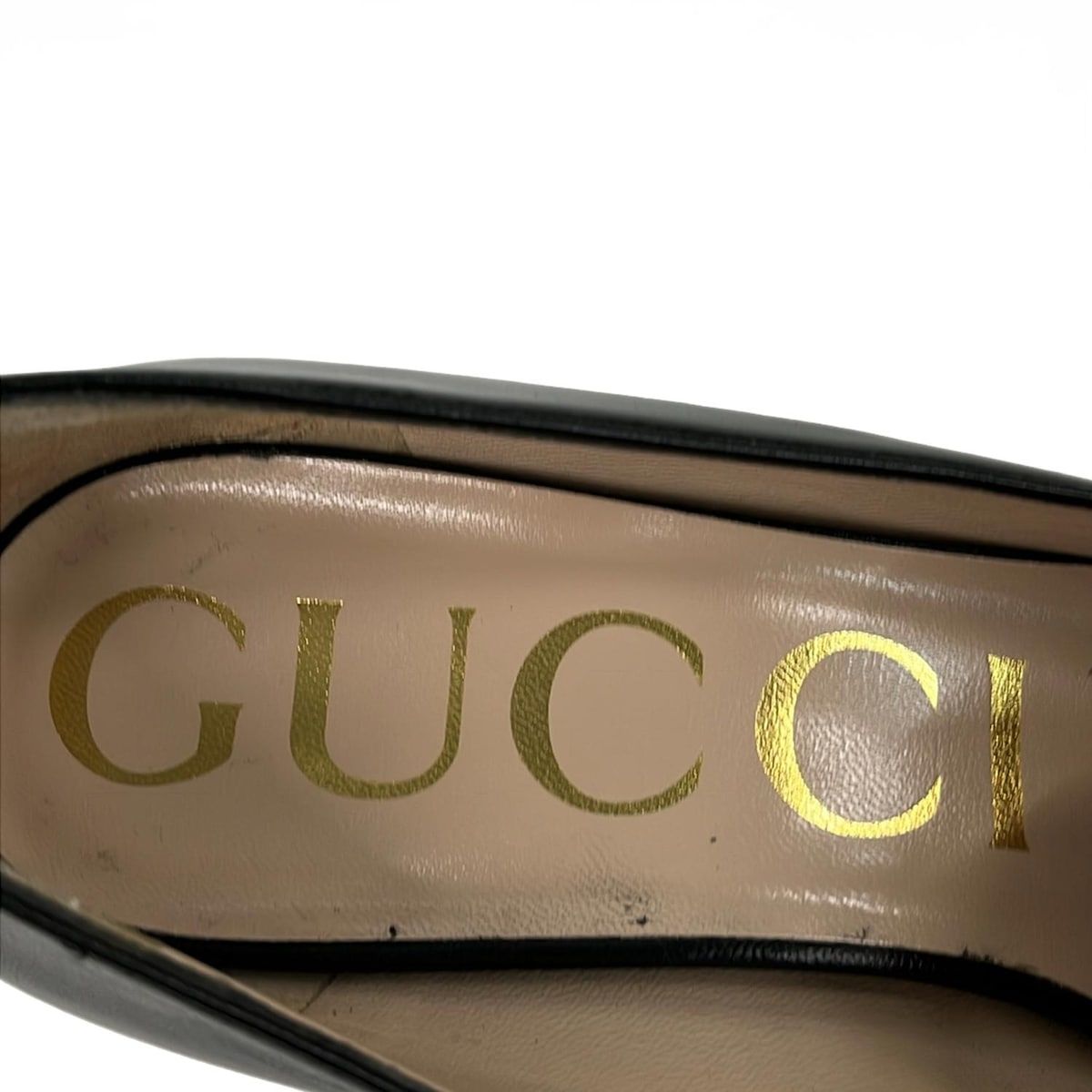 メルカリ市特売‼️GUCCI ☆アイボリー☆ホースビットパンプス 37C:24㎝ GUCCI(グッチ) パンプス 37 1/2 レディース ホースビット 黒 レザー