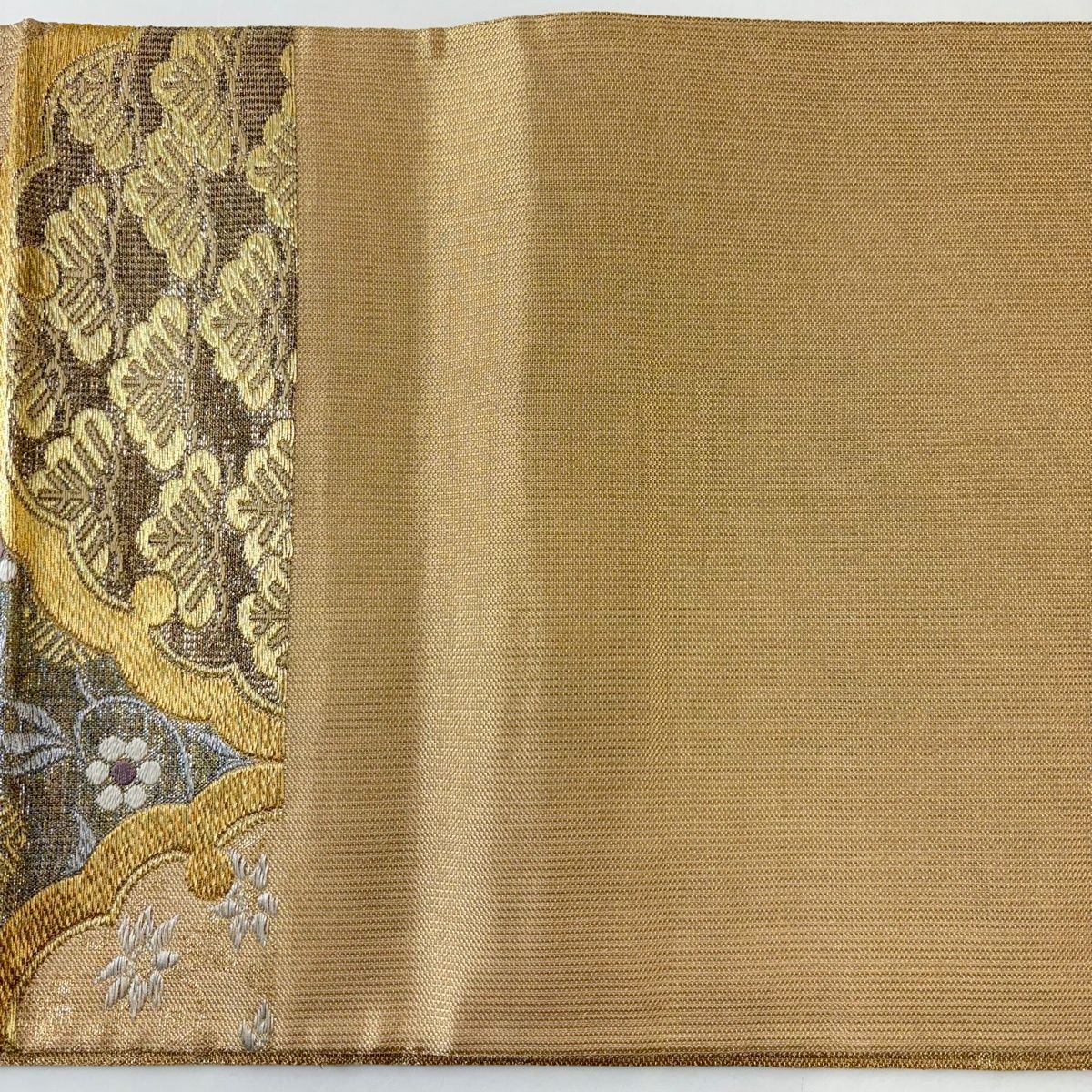 美品】 袋帯 名品 雪輪青海波 草花 金糸 唐織 金色 六通 正絹 【中古