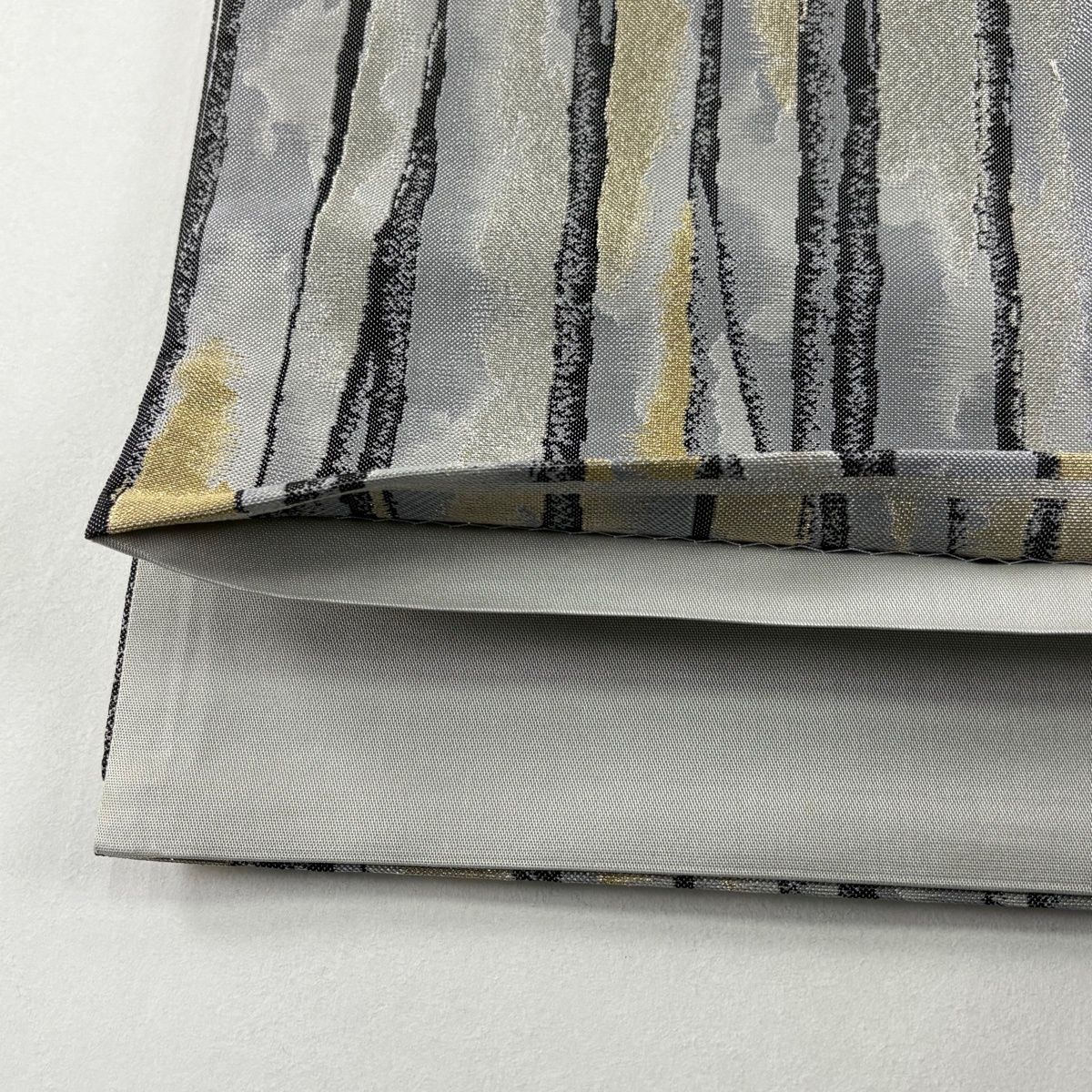 美品】 袋帯 名品 幾何学模様 縞 金銀糸 灰色 六通 正絹 【中古