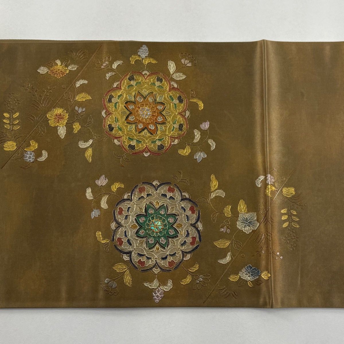 美品】 袋帯 名品 華文 格天井 金彩 螺鈿 黄土色 お太鼓柄 正絹 【中古