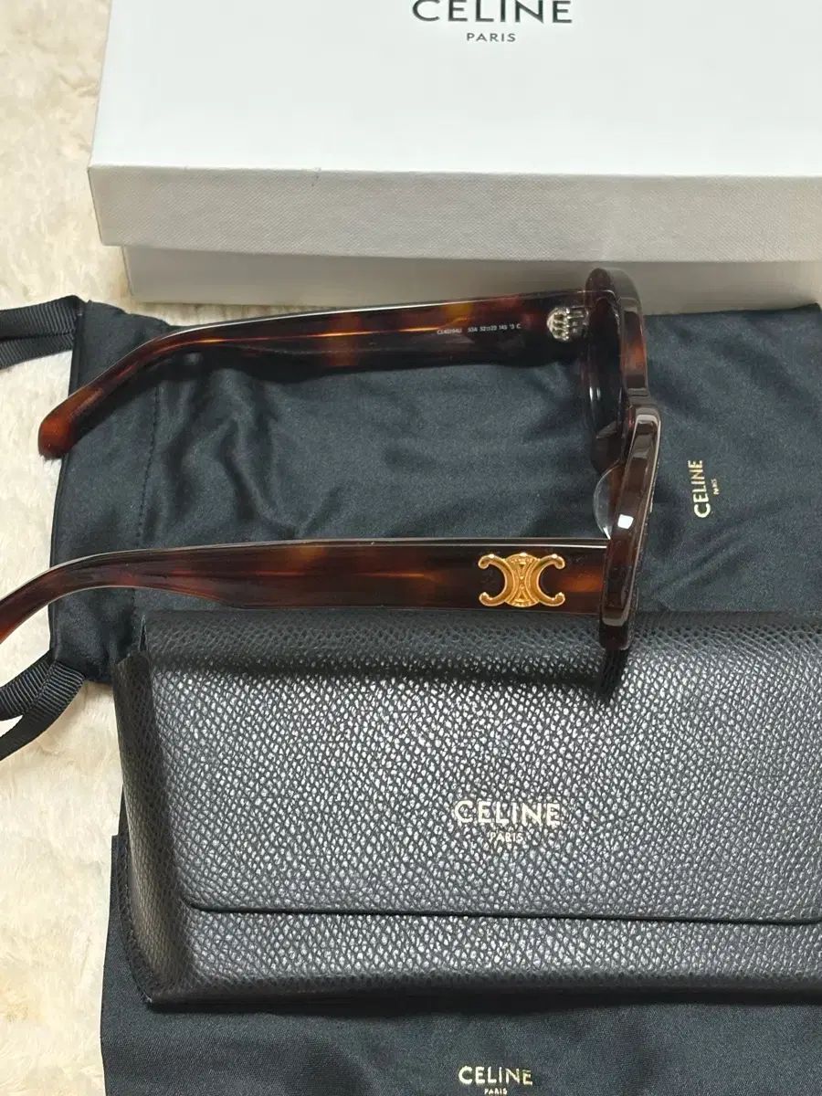 セリーヌ トリオンフ