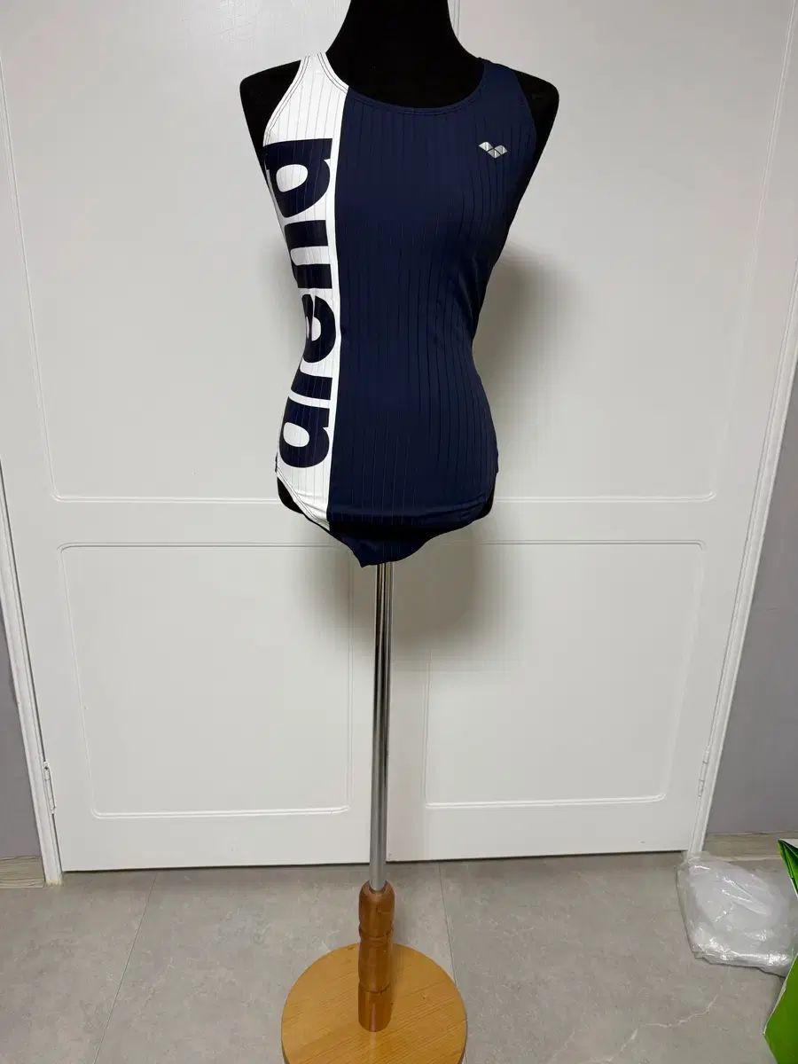 アリーナ レディース 水着 セット 水着|スイミングゴーグル|帽子