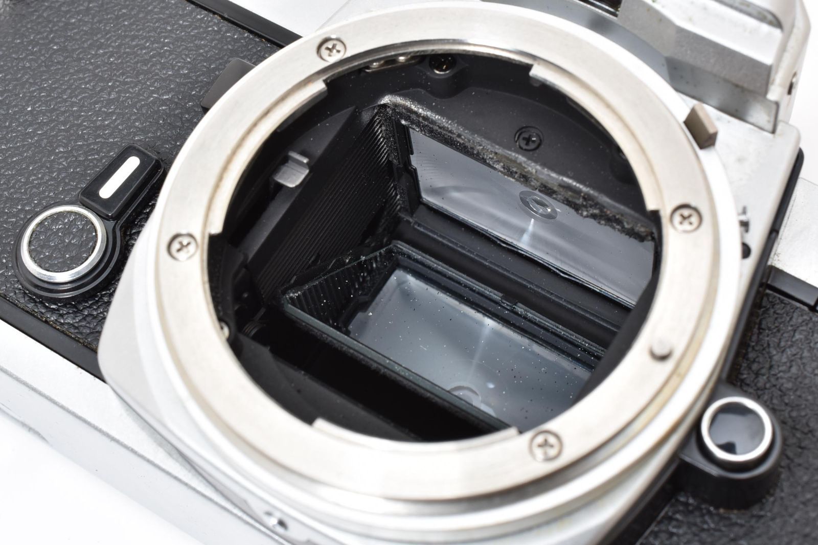 Nikon FMボディ 初期型 動作確認済 プリズム腐食有 Nikon FMボディ 初期型 動作確認済 プリズム腐食有 - メルカリ