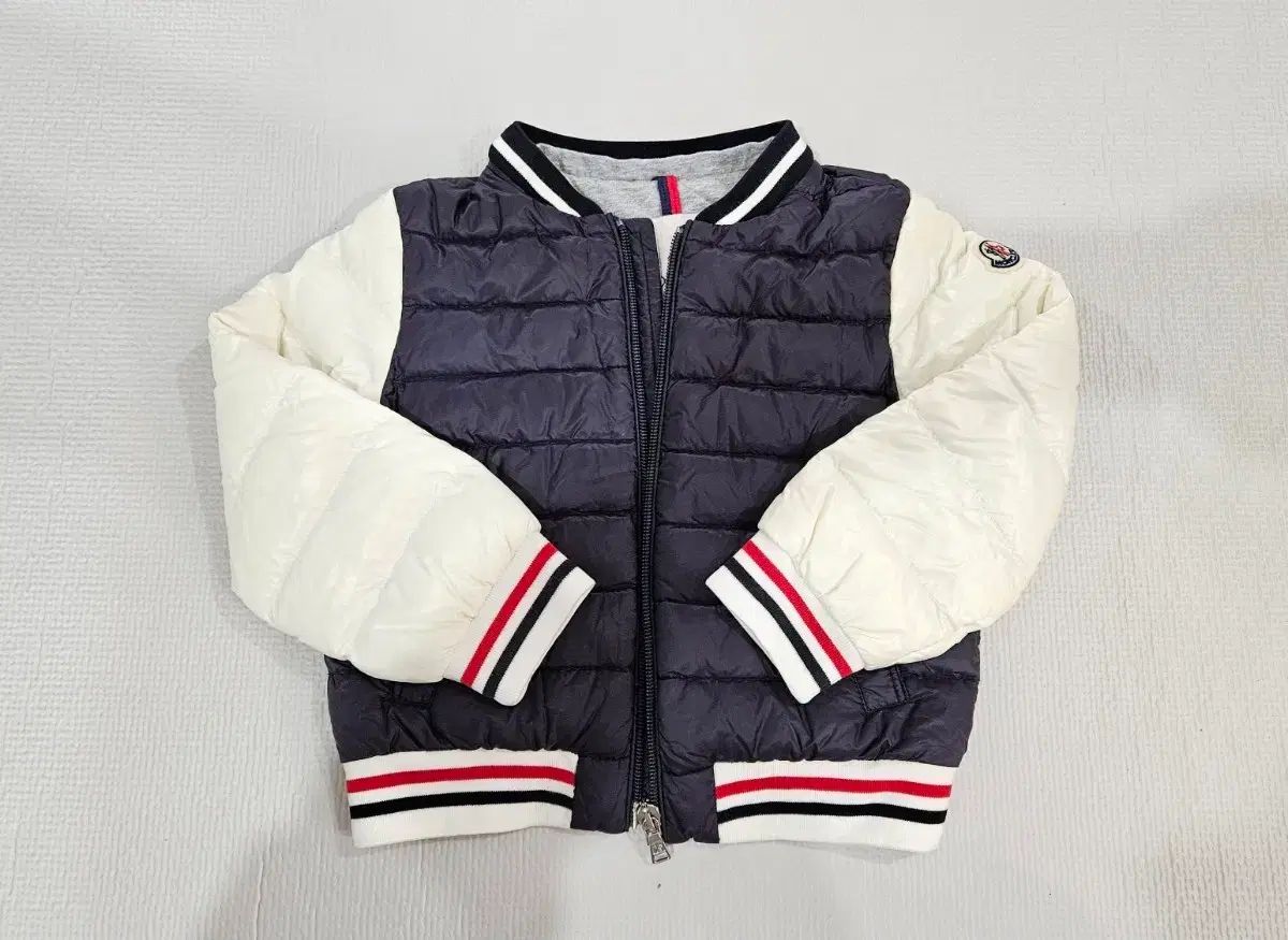 モンクレール キッズ アンファン ドージェ 軽量ダウン 3 y a t 36 m 100 cm