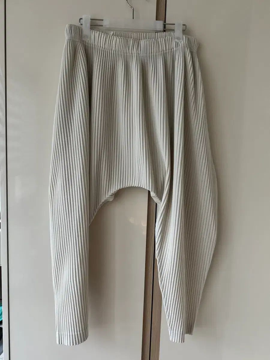 PLISSÉ イッセイミヤケ