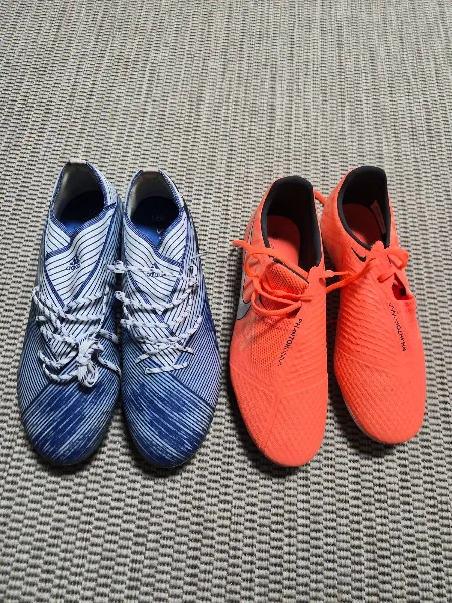 アディダス NIKE サッカーシューズ 275