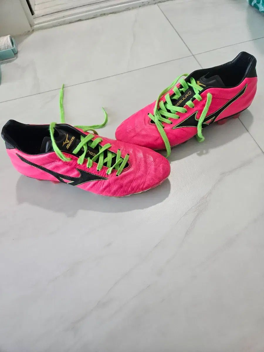 ミズノ 最高品質 選手用 ファン サッカーシューズ 265 です