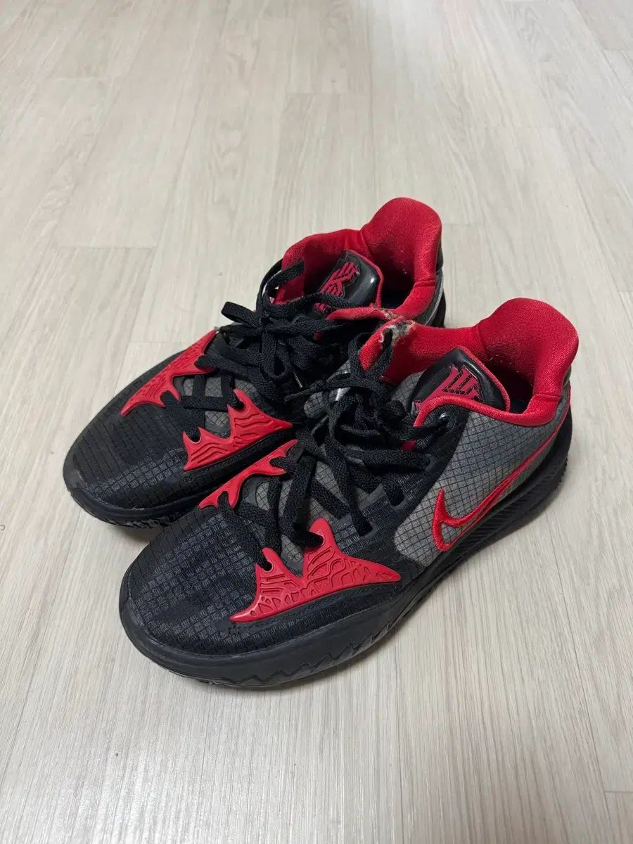 270 カイリー ロー4 ブレーザー