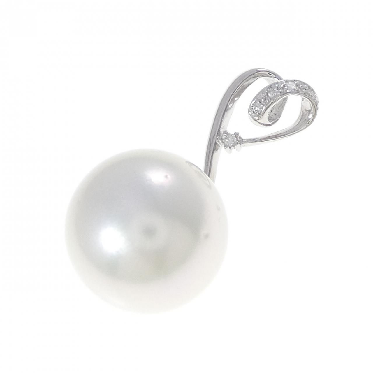 K 18 WG ハート 白蝶パール ペンダント 15.7 mm