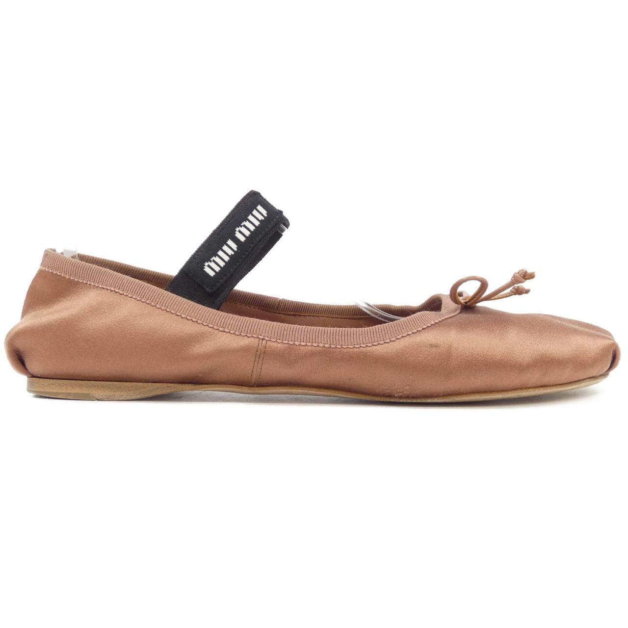 ミュウミュウ MIU フラットシューズ