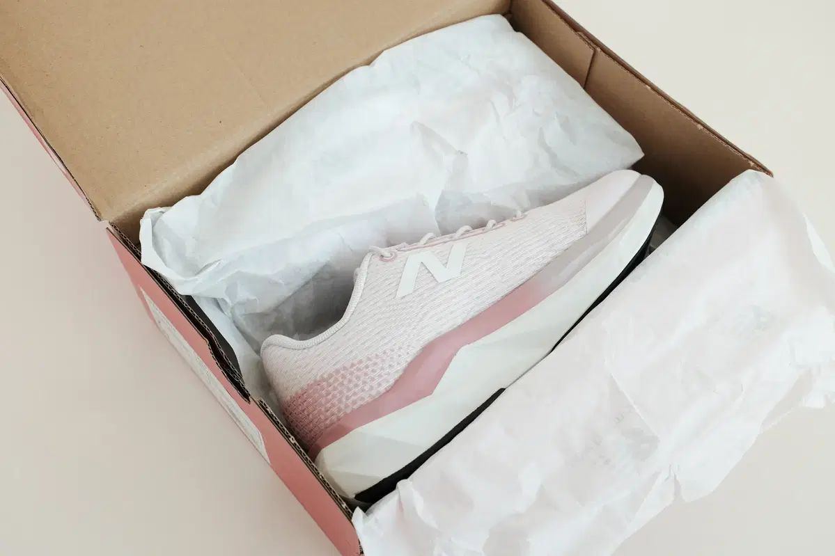 ニュー ンス キッズ プロペル フューエルセル ランニングシューズ ボックス