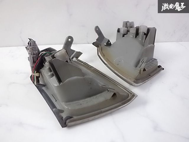 トヨタJZS151クラウン後期純正 コーナーランプ 左右KOITO 30-262 15系 クラウン 後期 JZS151 右コーナーレンズ KOITO 30-262 車・バイク