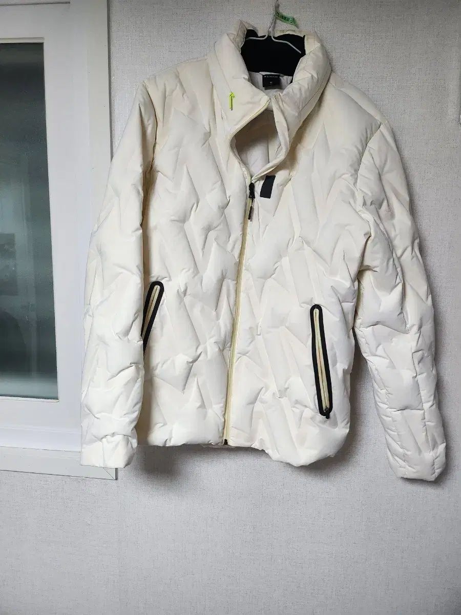 Mリミテッド アイボリー ダウン アウター
