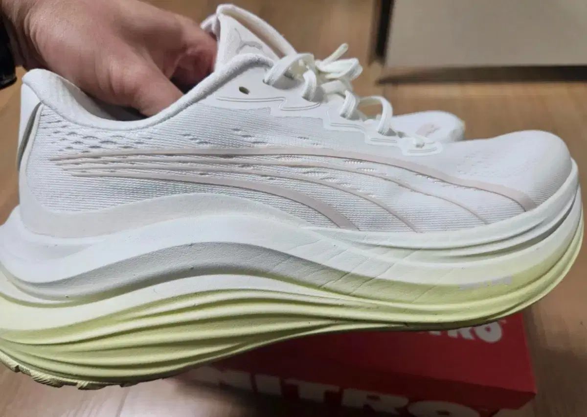 プーマ マグマックス ランニングシューズ 270