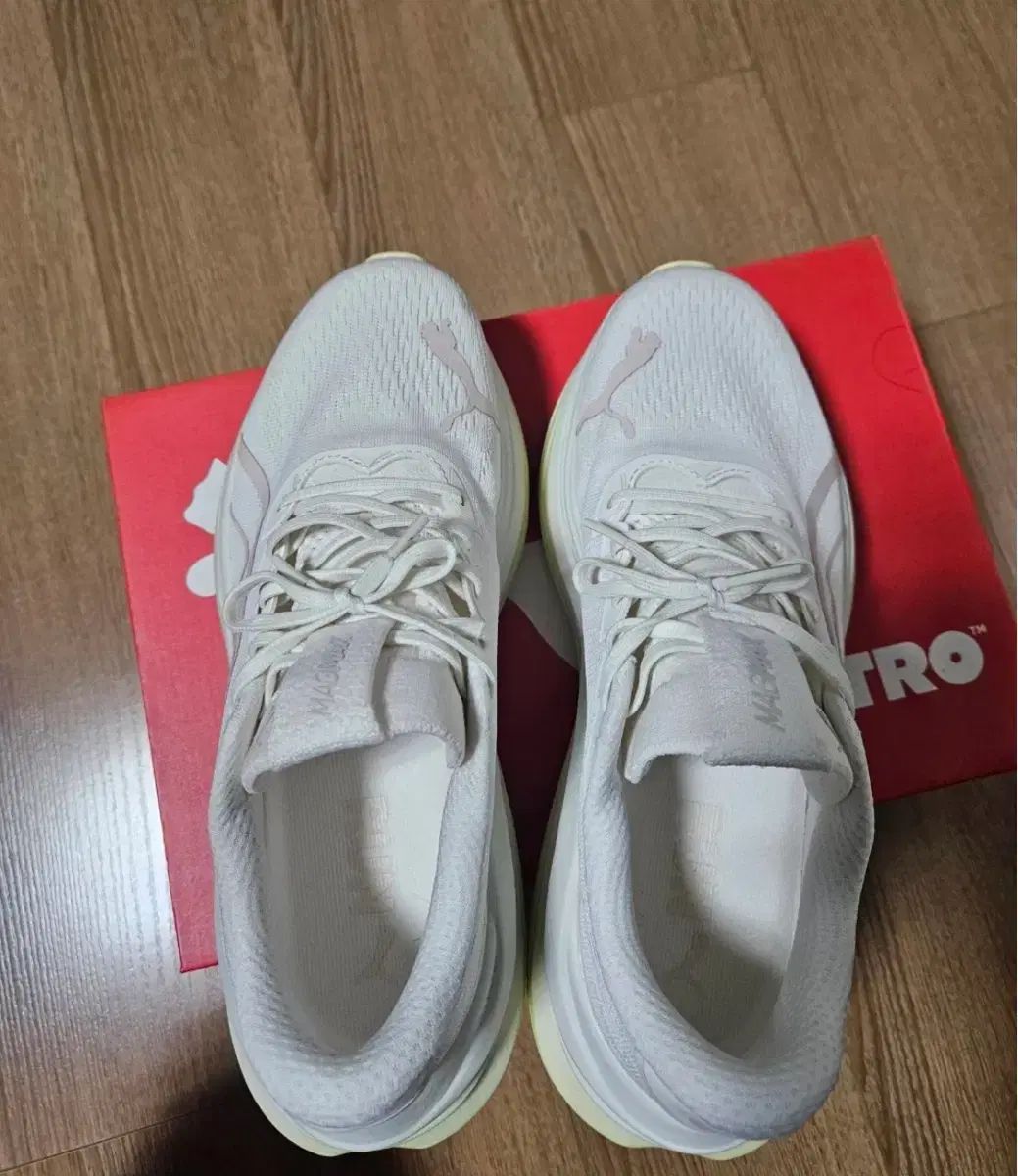 プーマ マグマックス ランニングシューズ 270