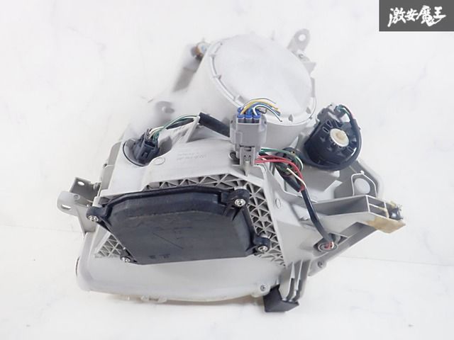 シエンタ　NCP81G　NCP85G　前期　HID ヘッドライト右 シエンタ(車) シエンタ NCP81G 右ヘッドランプASSY HIDタイプ【個人宅