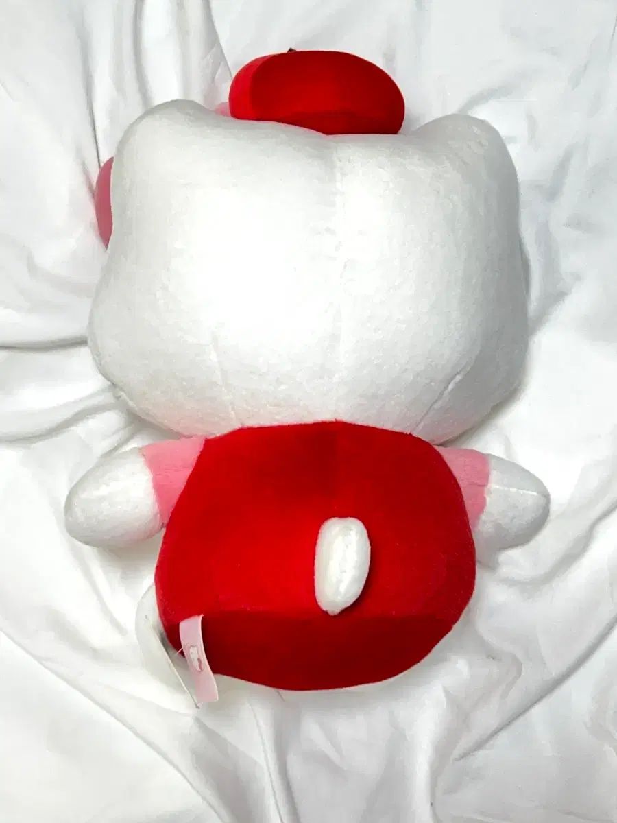 ハローキティ りんご ぬいぐるみ サンリオ 30cm ぬいぐるみ - メルカリ