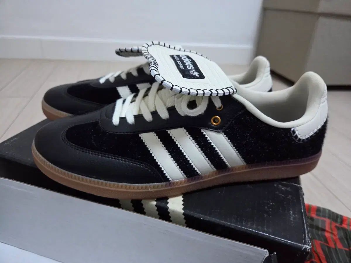 265| アディダス サンバ ウェールズ ボナー ブラック