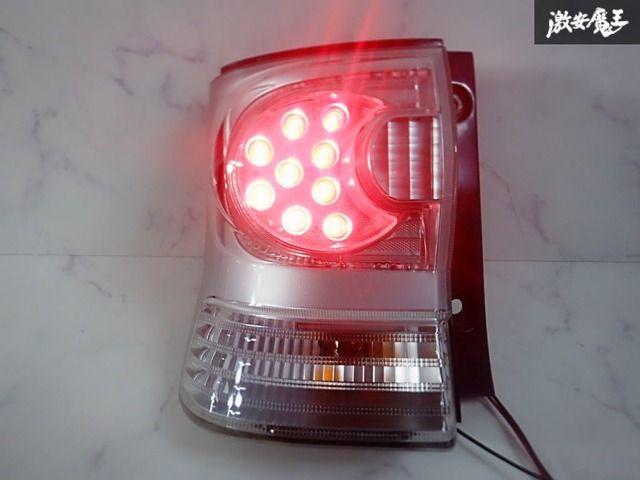 点灯OK】ダイハツ純正 L375S L385S タントカスタム 後期 LED テール