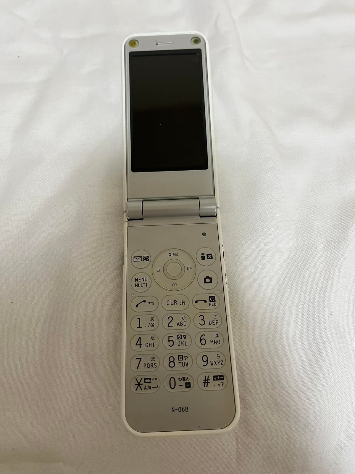 docomo STYLE series N-06 B ホワイト