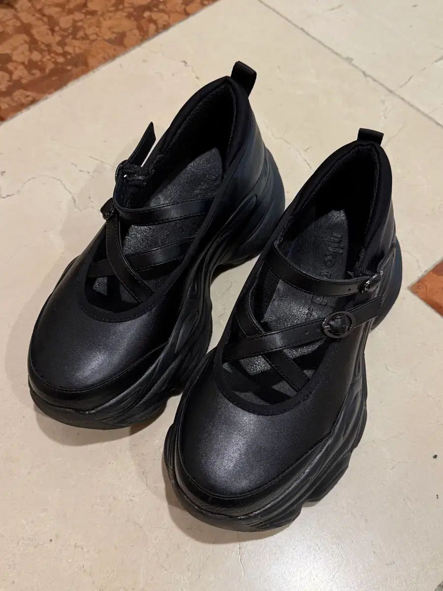 ニコアンド niko and メリージェーン シューズ ブラック