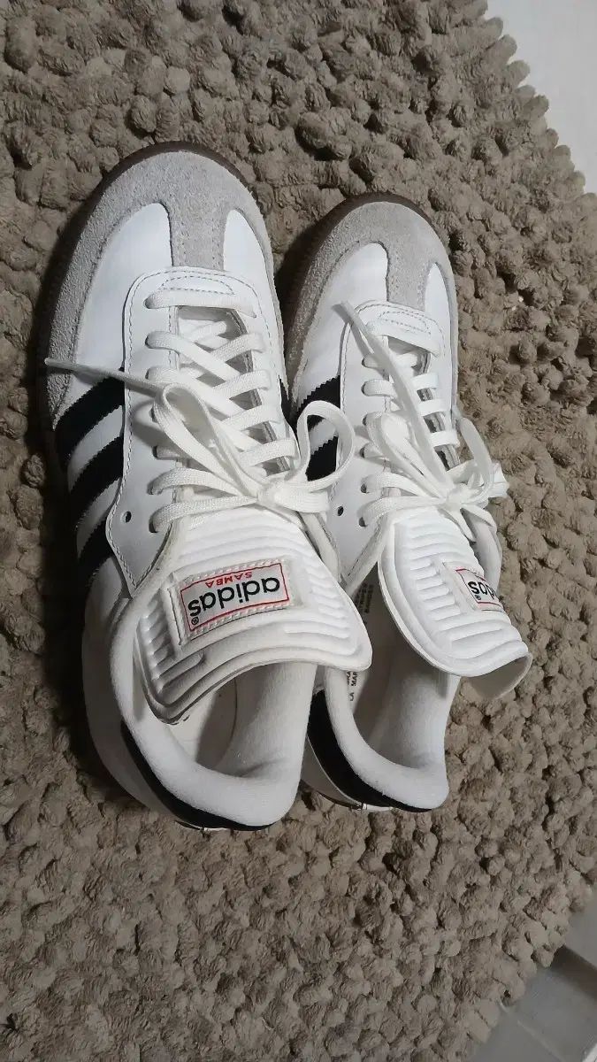 アディダス サンバ 白黒 スニーカー 240 mm