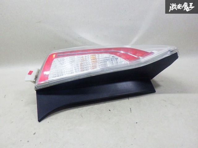 トヨタ プリウス 後期 純正 テールライト左右セットSTANLEY 47-55