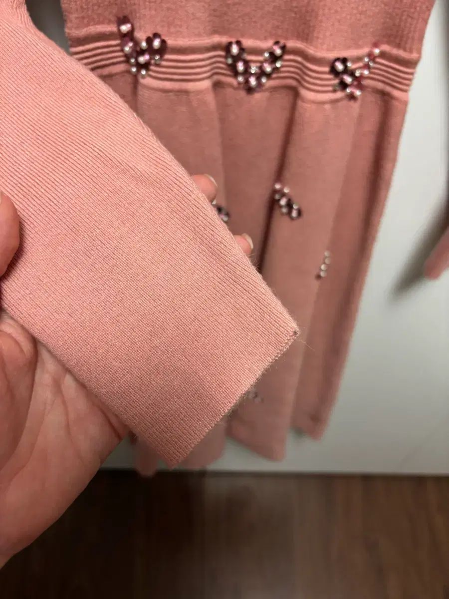 ピンク 花スパンコール刺繍