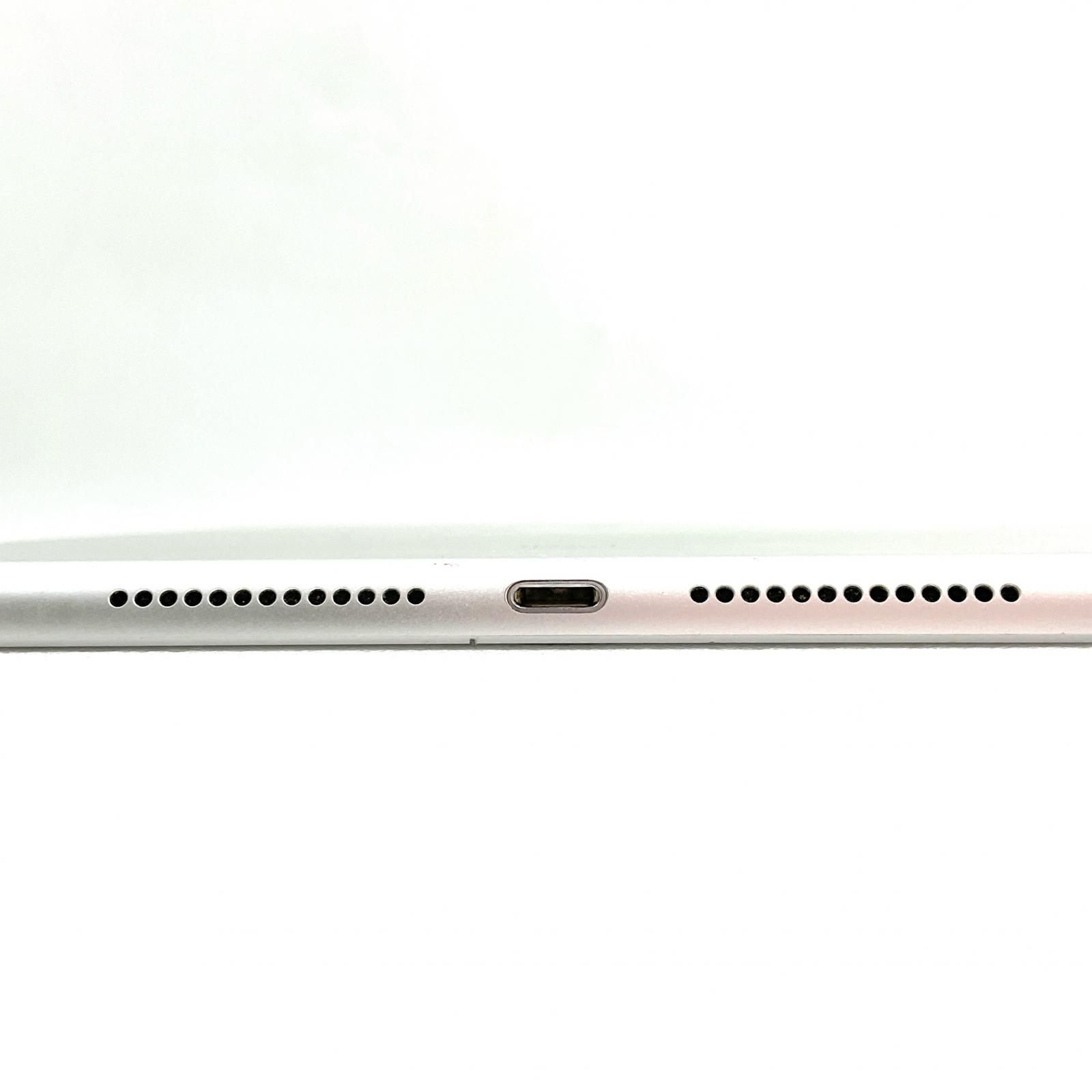  Apple iPad 10.2インチ 第8世代 32 GB シルバー Wi-Fi iPad本体 タブレット