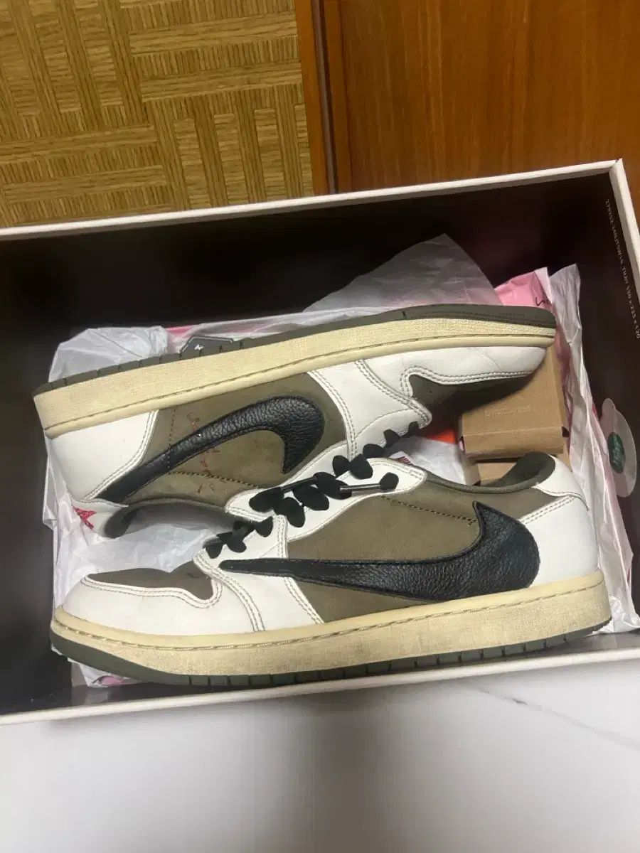 トラヴィススコット オリーブ 280