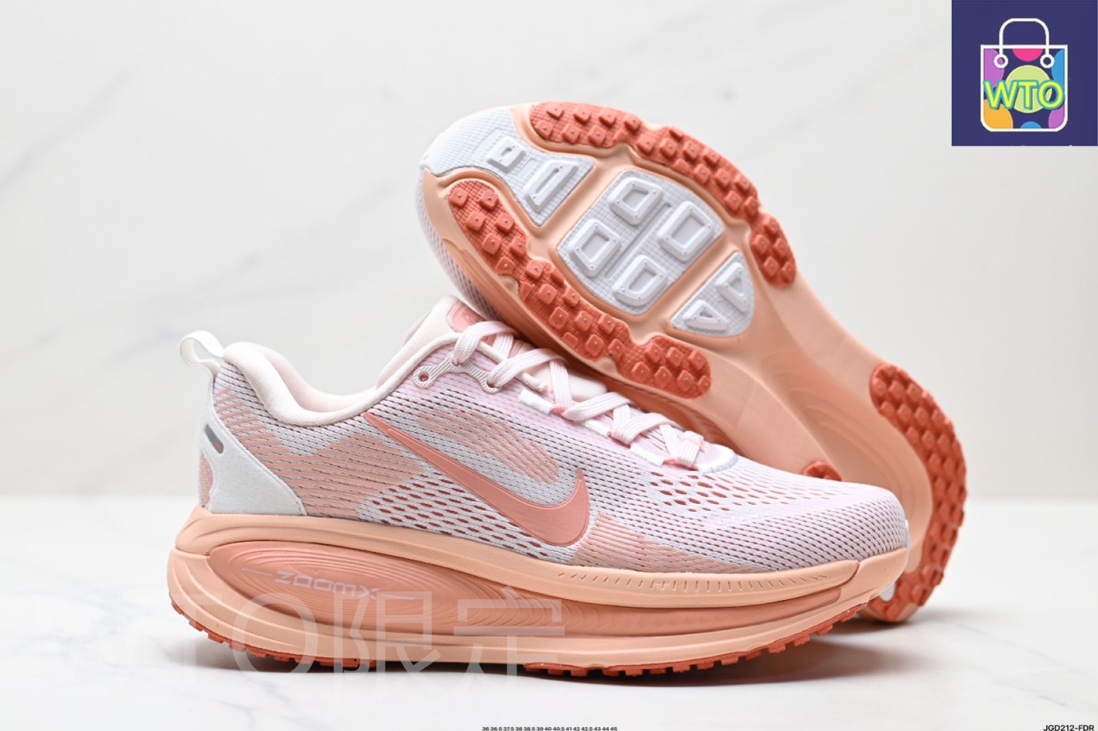 11ヶ月使用 ナイキ Nike VOMERO 18 クッション性と滑り止め性能に優れたロートップランニングシューズ 送料無料の商品多数！