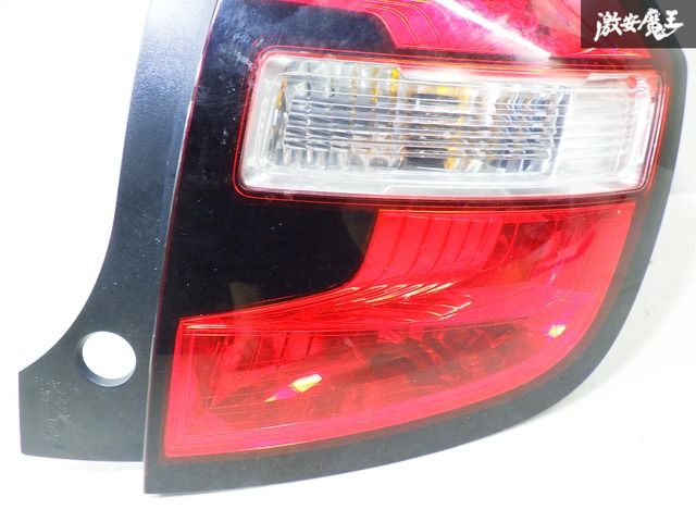 破損なし！】ルノー純正 AHA4B1 トゥインゴ AH系 テールライト