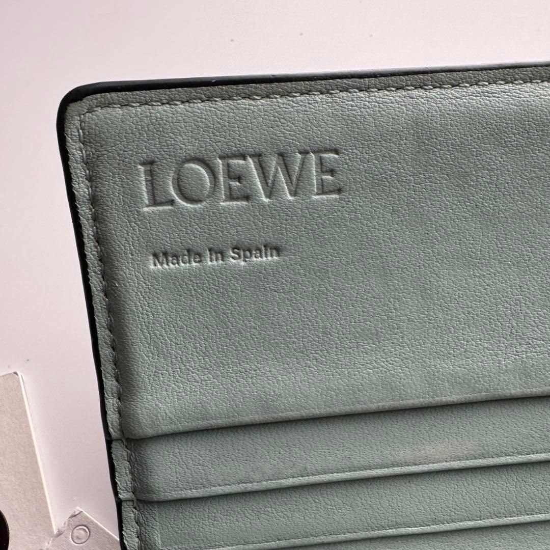 ロエベ 2つ折り長財布