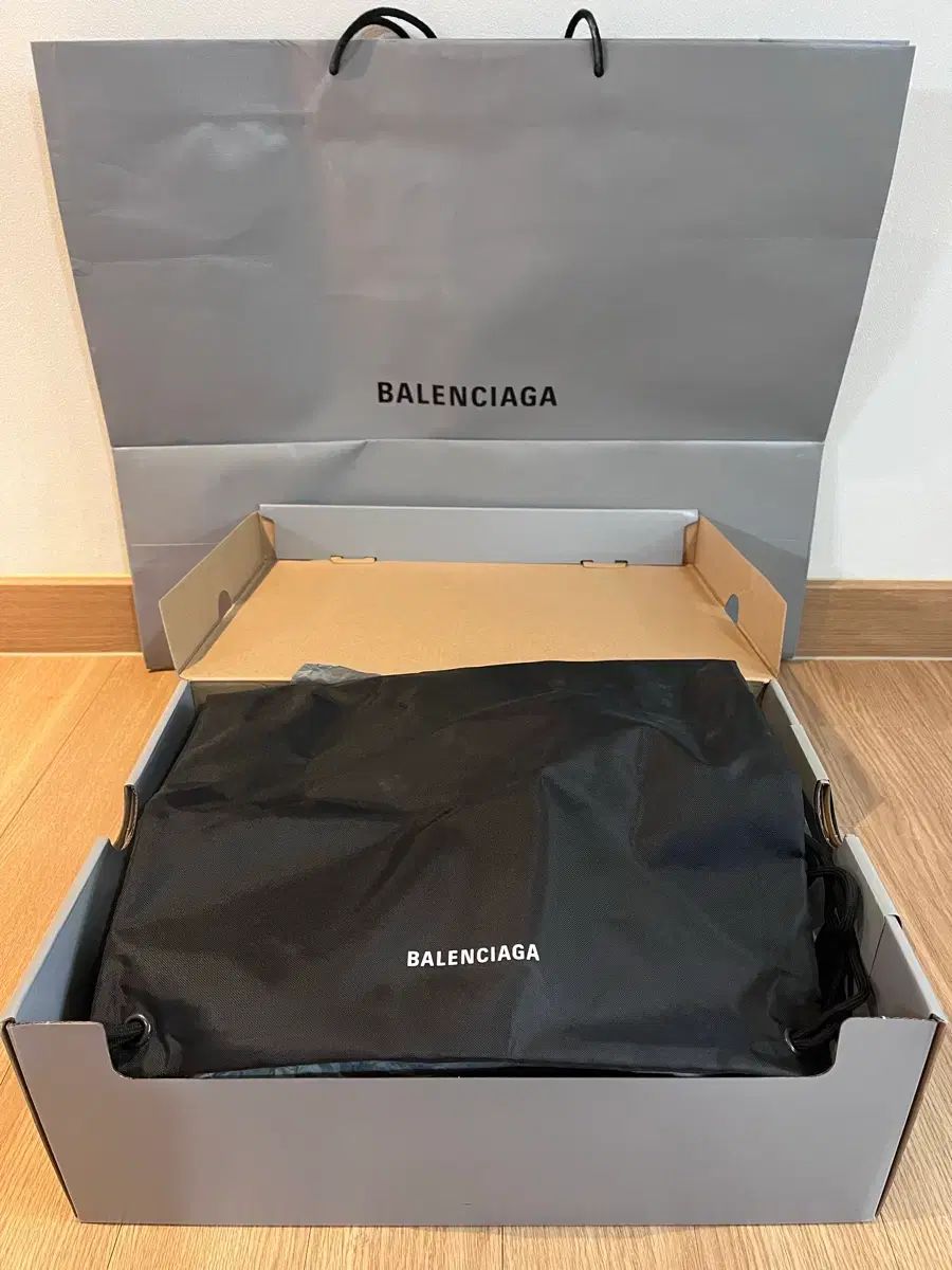 スニーカー ブルー