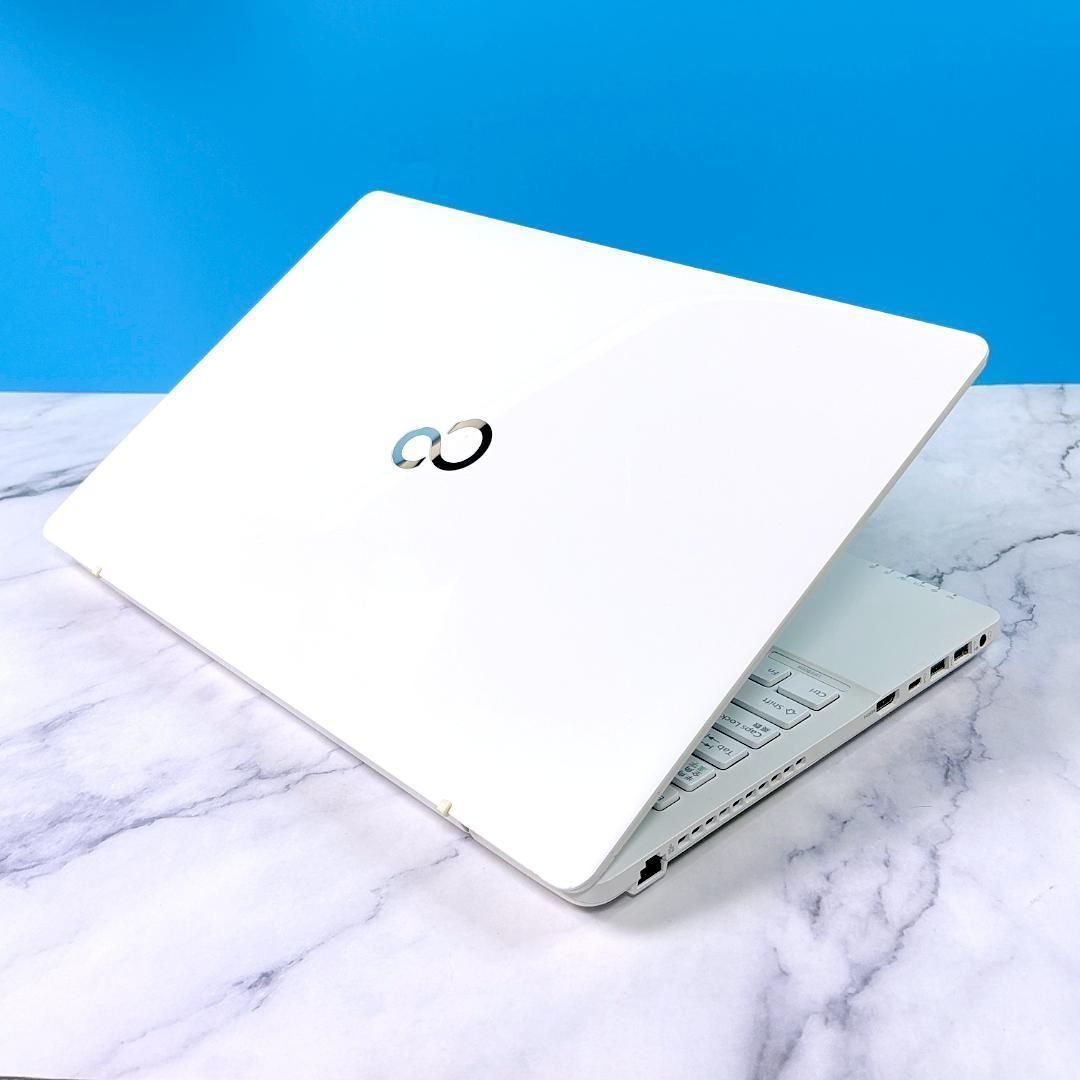 Corei 7 メモリ16 GB Windows 11 ホワイト ノートパソコン