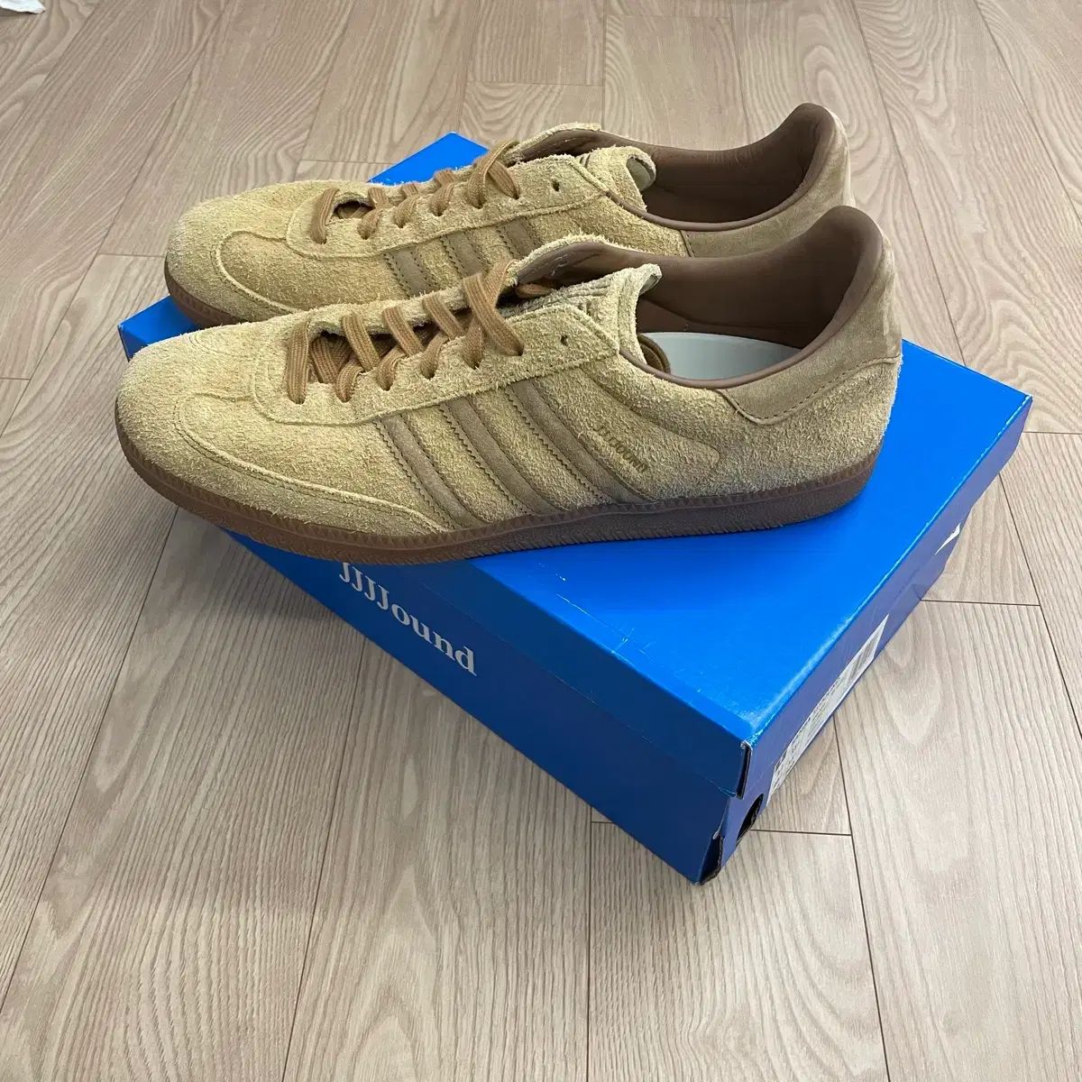 アディダス x JJJJound サンバ OG メサ 300